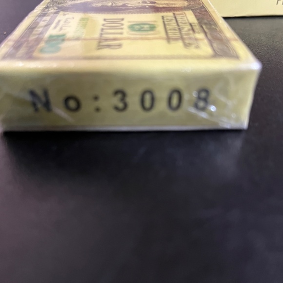 2 Decks of $100 Bill Playing Cards, Plastic Coated, 1 New in Shrink, 1 Like New - Picture 7 of 9